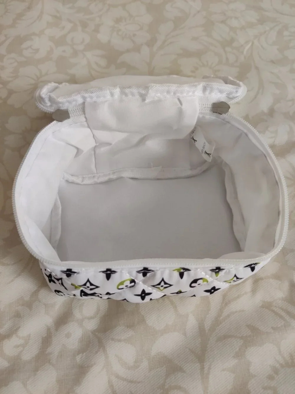 NEW Quilted Fabric Cosmetic/Makeup Train Case Travel Toiletry Bag